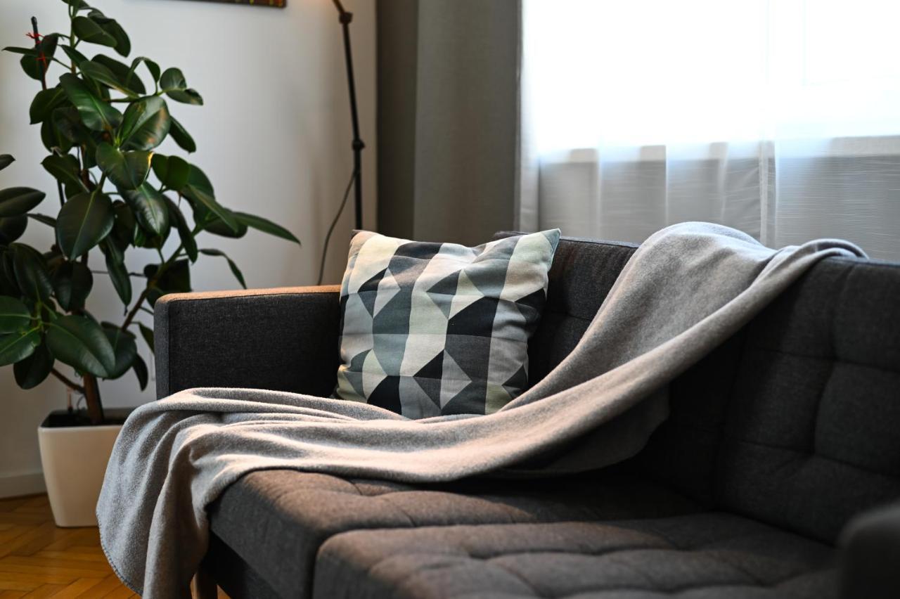 City Center Studio - Comfy & Modern บราติสลาวา ภายนอก รูปภาพ