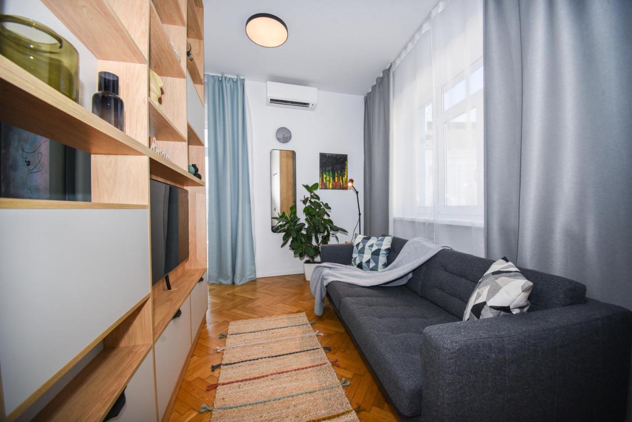 City Center Studio - Comfy & Modern บราติสลาวา ภายนอก รูปภาพ