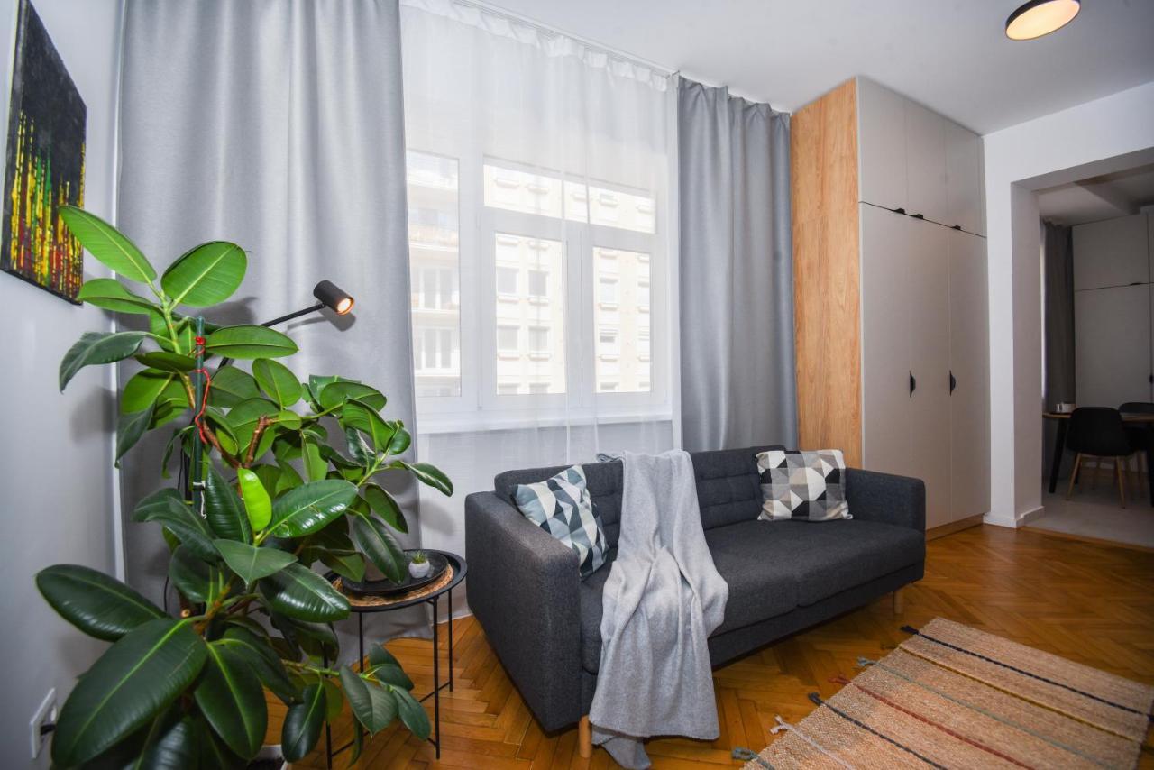 City Center Studio - Comfy & Modern บราติสลาวา ภายนอก รูปภาพ