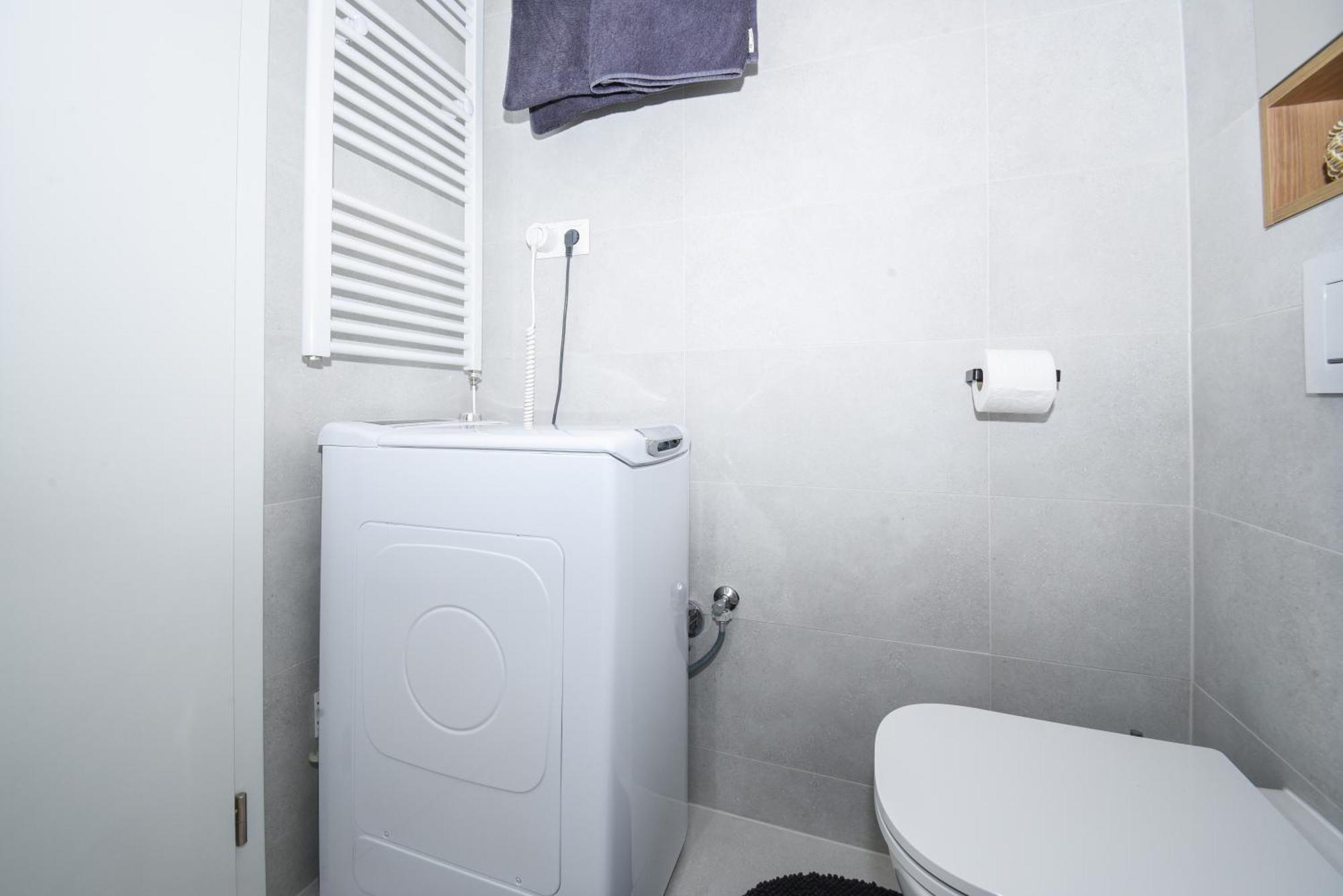 City Center Studio - Comfy & Modern บราติสลาวา ภายนอก รูปภาพ
